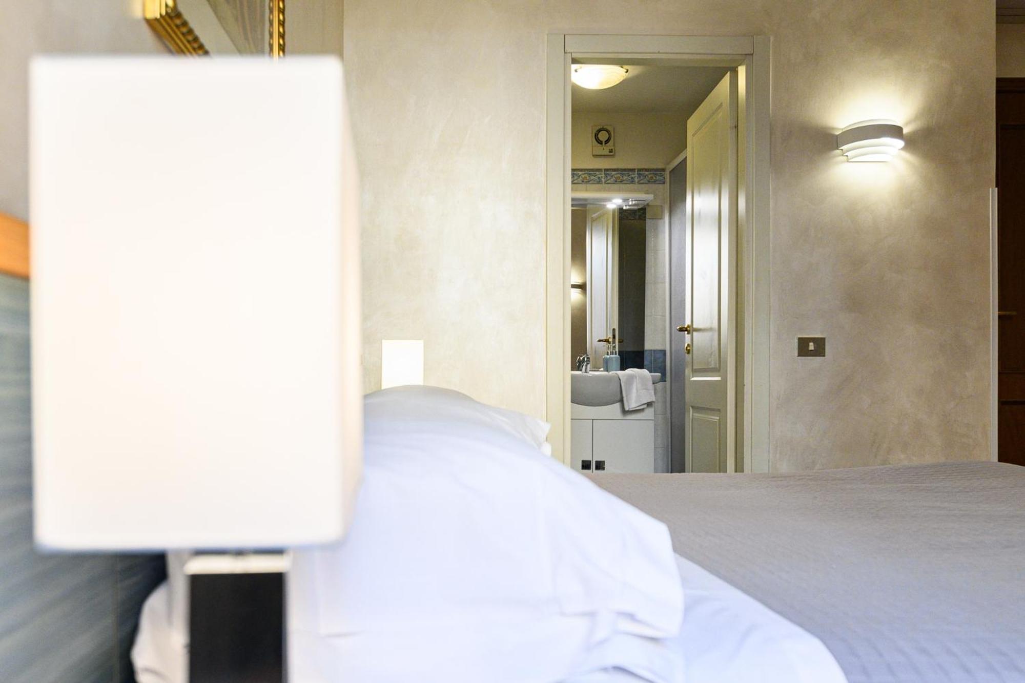 Domus Julia Hotell Rom Exteriör bild